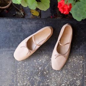 Doen Plie Ballerina Flats NWT NEVER WORN SIZE 5
